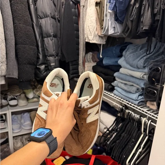 New Balance Brown sneakers - Picture 2 of 3